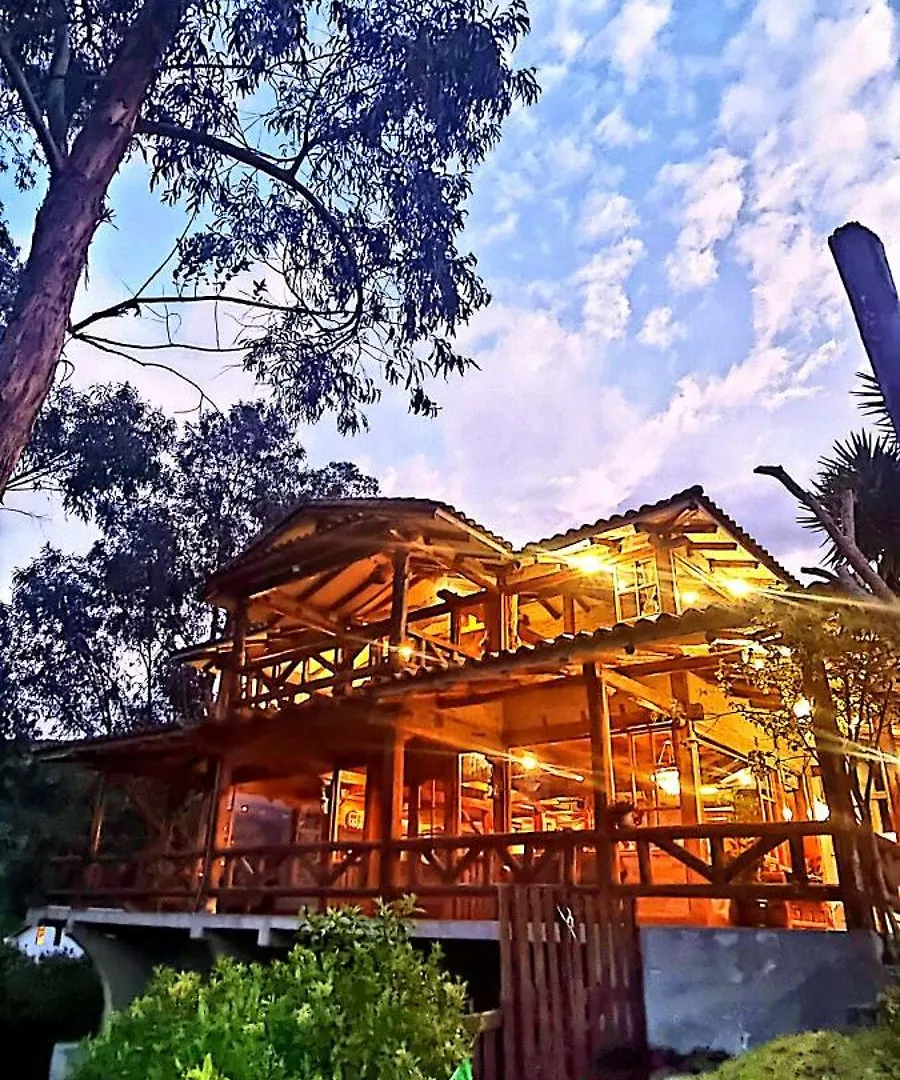 キトIlalo Chalet Houseアパートメント