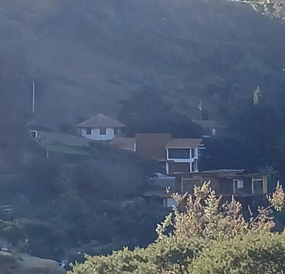 キトIlalo Chalet Houseアパートメント ホームステイ キト